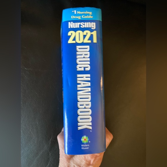 Nursing Drug Handbook 2021 - Picture 2 of 5